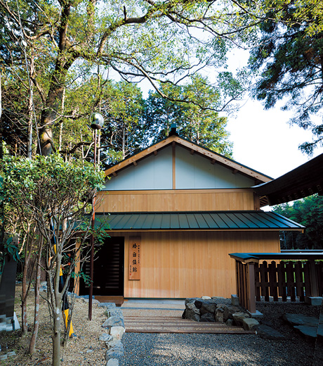 椿大神社弓道場　椿自彊館